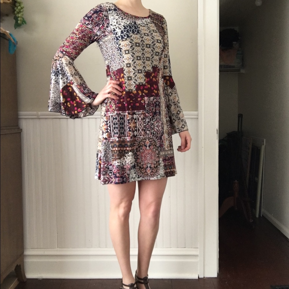 Patterned bell sleeve dress